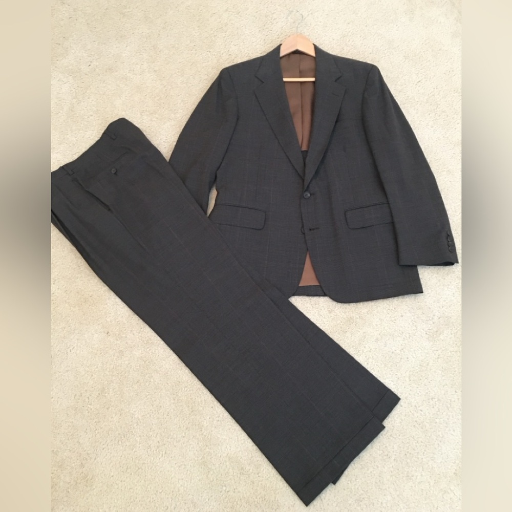 Elegant Charcoal Suit for Men